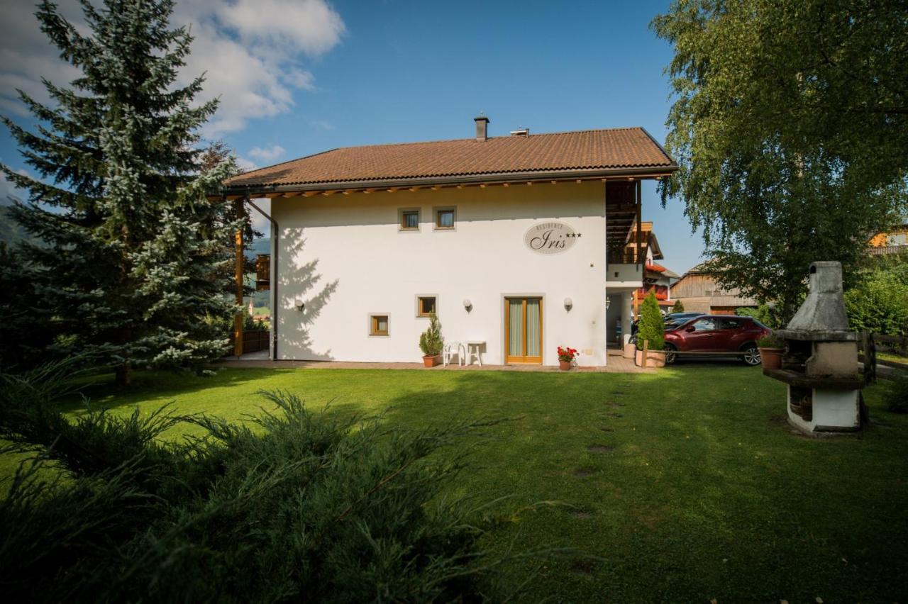 Residence Iris Olang Екстериор снимка